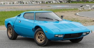 Раритеты на 3 миллиона евро: на аукцион выставили впечатляющую коллекцию спортивных авто (фото)