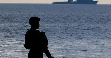 Консерви, радіо і віскі: як шведи готуються до ймовірної війни з Росією (відео)