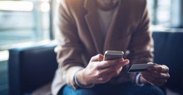 Масове блокування рахунків. Які обмеження загрожують мільйонам клієнтів банків України