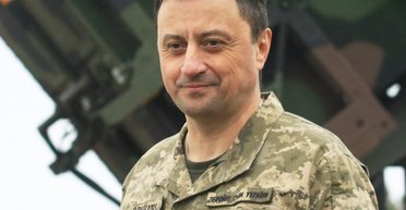 Зеленский после потери F-16 уволил командующего Воздушных сил Олещука: кто занял его место