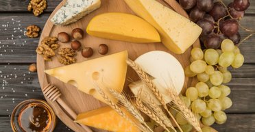 Выбирайте по вкусу: 4 самых полезных вида сыра, которые помогут похудеть