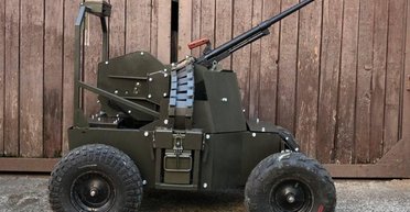 Танковий кулемет і броня: Мінцифра показала нового бойового робота для ЗСУ (фото)