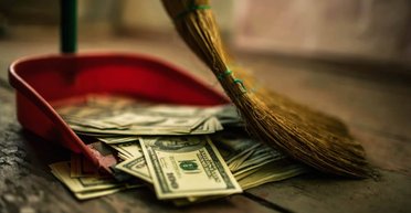 Спритність рук і жодного шахрайства. ВВП України йде на рекорд у доларах. Про що це каже?