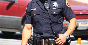 Прожили 50 років: дружина намагалася вбити чоловіка через листівку від колишньої коханої (відео)