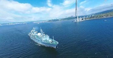 В двух океанах и трех морях: РФ и Китай начали совместные морские учения "Океан-2024" (видео)