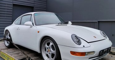 Классика 90-х: в Украине появился знаменитый спорткар Porsche (фото)