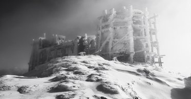 Карпаты засыпало снегом: на горе Поп Иван заметили сказочный зимний пейзаж (фото)