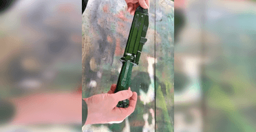 Вважали радянським міфом: розвідники ЗСУ затрофеїли ніж зі стрілецьким механізмом (відео)