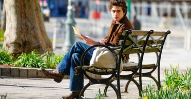 Тимоти Шаламе перевоплотился в Боба Дилана на съемках нового фильма