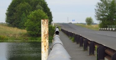 Оставили только понтоны: ВСУ взорвали третий мост через Сейм в Курской области (фото)