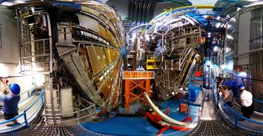 Виявлено "дірку" у Стандартній моделі фізики: результати на ВАК спростовують це