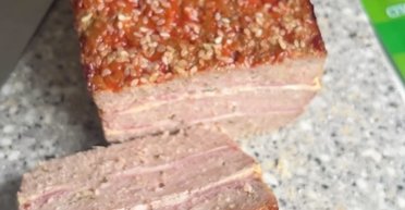 Рецепти до Великодня: як приготувати дуже смачний м'ясний хлібець