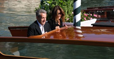 "Моя любове": Карла Бруні привітала Ніколя Саркозі з ювілеєм (фото)