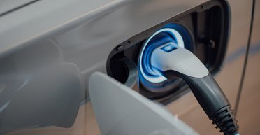 Попит на електромобілі в Україні б'є рекорди: найпопулярніші моделі (фото)