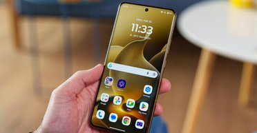 Несподівано: новий смартфон Motorola виявився в рази кращим за моделі Galaxy (фото)