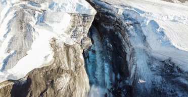 Около 6 млрд тонн воды в день. В Гренландии произошел сумасшедший скачек таяния льда