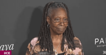 68-річна Вупі Голдберг вийшла у світ з єдиною донькою (відео)