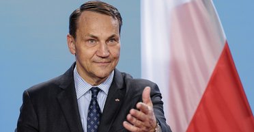 Подрыв "Северных потоков": Сикорский предложил дать подозреваемому украинцу убежище и награду