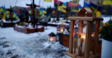 Вифлеемский огонь мира прибыл в Украину: в Киеве его встречали в укрытии (фото, видео)