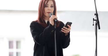 "Щось не так": Прісцилла Преслі пригадала останні дні з Лізою Марі Преслі