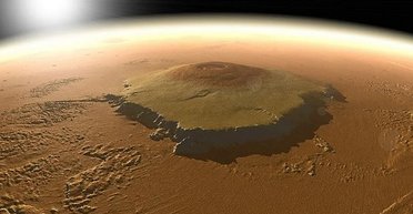 Найбільший вулкан Сонячної системи, чия вершина сягає космосу, може вибухнути