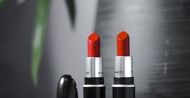 "Колір крові українців": у МЗС закликали заборонити помаду популярного бренду через зв'язок із РФ