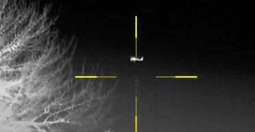 Нічне полювання ЗСУ: бійці використовують легкі безпілотні літаки для бомбардувань (відео)