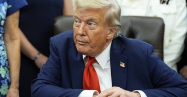 Компресійні шкарпетки, проблеми зі слухом та багато аспірину: ЗМІ розкрили стан здоров'я Трампа