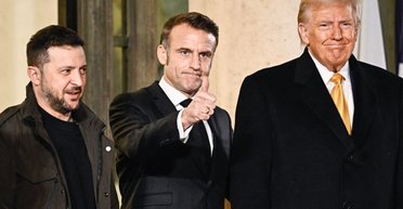 Макрон повлиял: Трамп хотел отменить встречу с Зеленским, но его уговорили