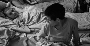 Директор интерната на Закарпатье бил детей и требовал у них деньги: омбудсмен отреагировал