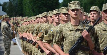 Аналитик объяснил, почему сокращение ВСУ неизбежно даже без требований РФ (видео)