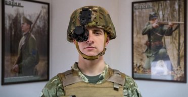 Здравствуй, оружие! По каким каналам поступает в Украину вооружение и техника иностранного производства