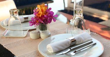 Неочевидные правила этикета за столом: как есть разные блюда