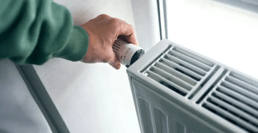 С каждым обстрелом будет все хуже: хватит ли Украине газа на отопительный сезон