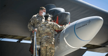 Озброїтися до 2030: Конгрес США вимагає якнайшвидшого впровадження гіперзвукового перехоплювача