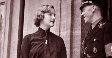 Светская львица и страстная нацистка: кто такая Юнити Митфорд и почему она была влюблена в Гитлера