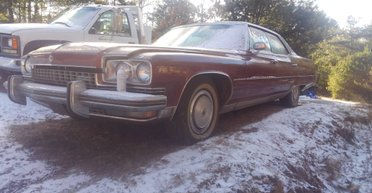 Роскошное американское авто 70-х почти 40 лет простояло заброшенным в гараже (фото)