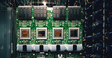 В 24 раза быстрее суперкомпьютеров: представлен чип, который сделает ИИ "умнее"