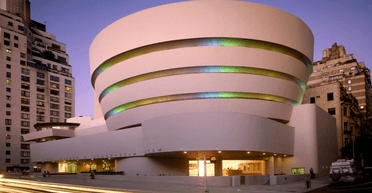 "Продадуть за $1 млн": викинуте в музеї взуття прийняли за витвір мистецтва (відео)