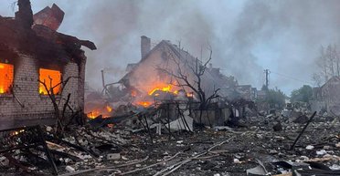 "Бьют по домам": Кремль обвинил Украину и объяснил задержку с меморандумом (видео)