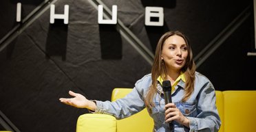 Нардепка Загоруйко грала в "три в ряд" під час зустрічі з головою НАБУ (відео)