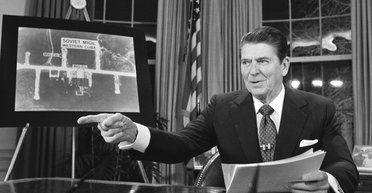 При Рейгане такого не было: почему на Западе борьба со злом превратилась из мейнстрима в имитацию