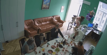 Устроила алкогольную вечеринку в кабинете: директора управления туризма КГГА уволят (видео)