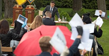 Закрутить гайки. "Слуги народа" хотят сделать то, что не вышло у Януковича и Порошенко