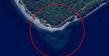 На Google Maps знайшли гігантський череп: він дивиться з води біля берегів канадського острова (фото)