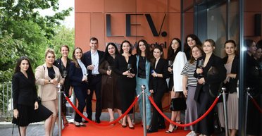 Кастомізація номерів та новий рівень гостинності: все про унікальний LEV Lifestyle Hotel у Львові