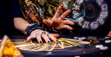 Три знаки Зодіаку, яким варто бути обережнішими на вихідних 29-30 листопада 2025 року