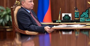 Ракетная дуэль над Киевом: что стоит за угрозой Путина применить "Орешник"