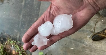 Найдивніше прохання NASA: людей просять фотографувати град