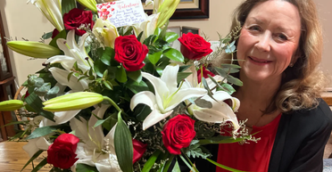 Вдова на протяжении 7 лет получает подарки от покойного мужа (фото)